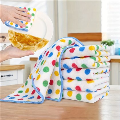 Round Polka Dot Microfiber Cleaning Cloths